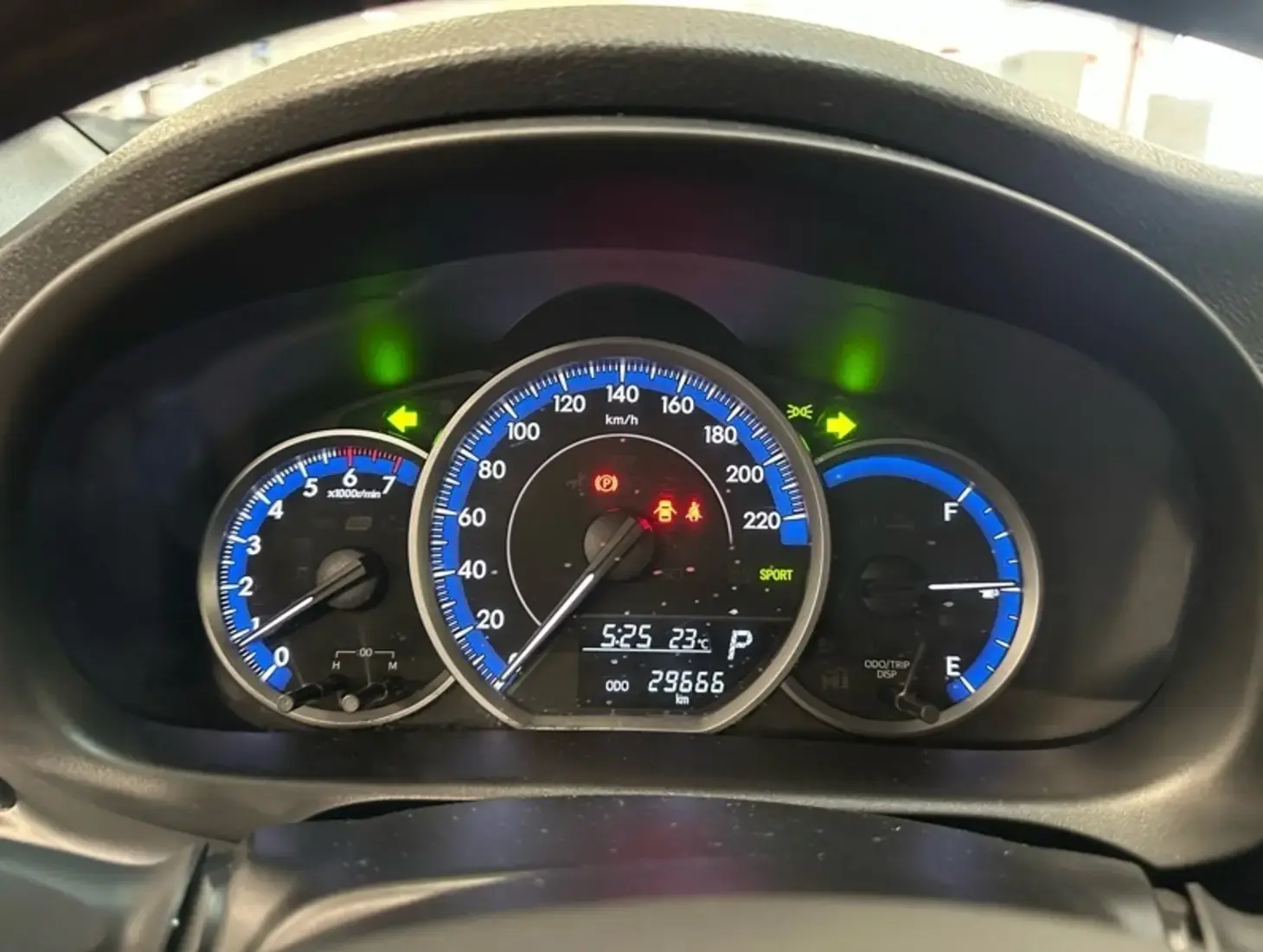 galeria Yaris Sedan