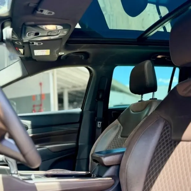 Jeep COMMANDER 2.0 TD380 TURBO DIESEL OVERLAND AT9