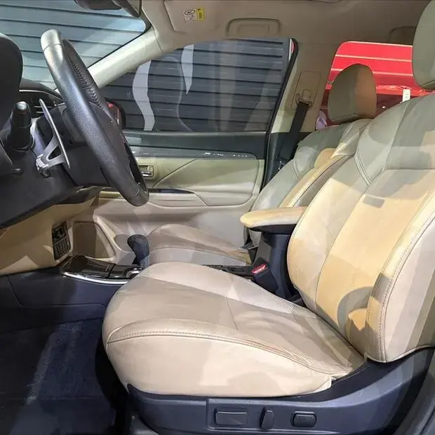 Mitsubishi OUTLANDER 3.0 MIVEC V6 GASOLINA HPE-S AWD AUTOMÁTICO