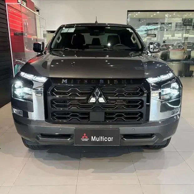 Mitsubishi TRITON 2.4 BITURBO DIESEL CD HPE-S 4X4 AUTOMÁTICO