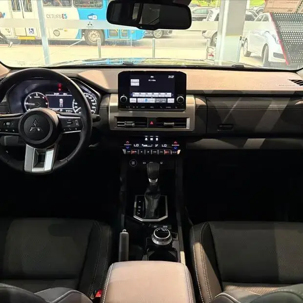 Mitsubishi TRITON 2.4 BITURBO DIESEL CD HPE-S 4X4 AUTOMÁTICO