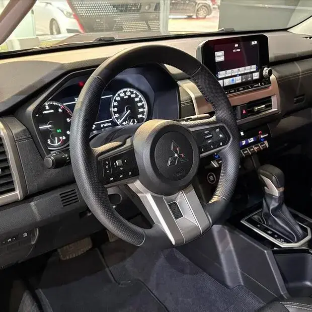 Mitsubishi TRITON 2.4 BITURBO DIESEL CD HPE-S 4X4 AUTOMÁTICO