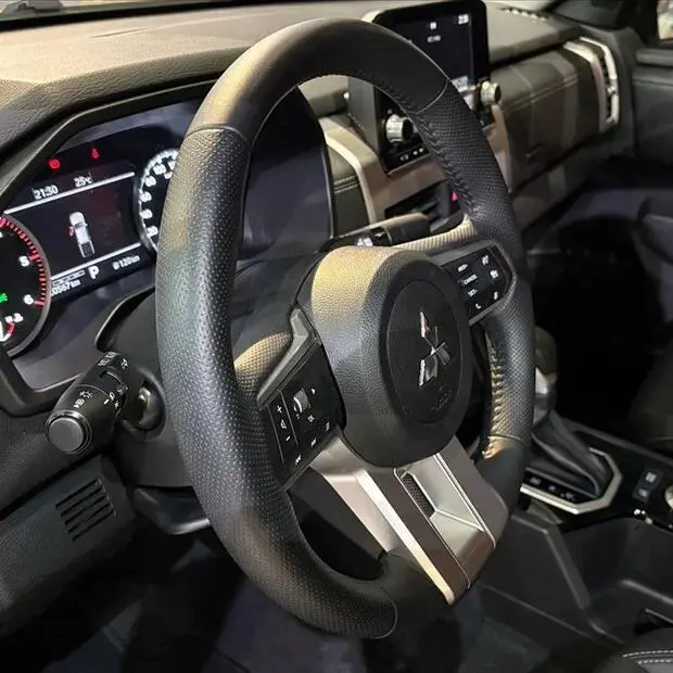 Mitsubishi TRITON 2.4 BITURBO DIESEL CD HPE-S 4X4 AUTOMÁTICO