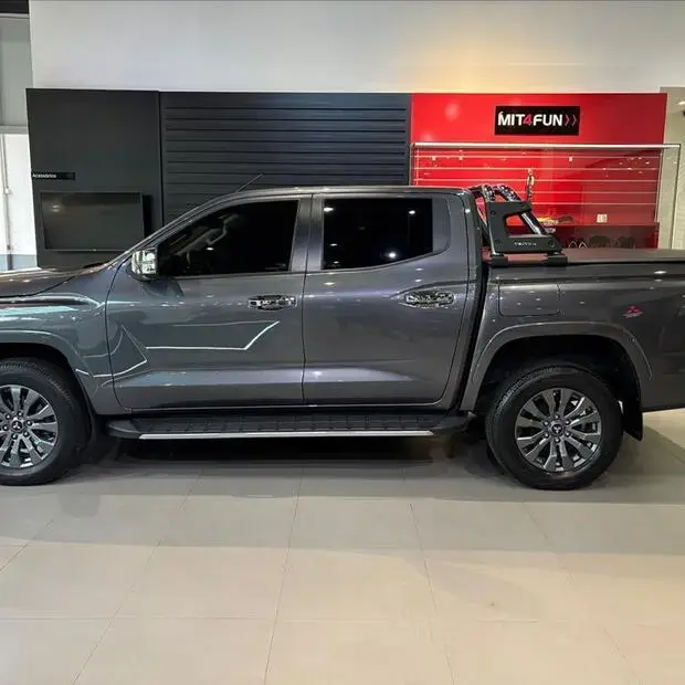 Mitsubishi TRITON 2.4 BITURBO DIESEL CD HPE-S 4X4 AUTOMÁTICO