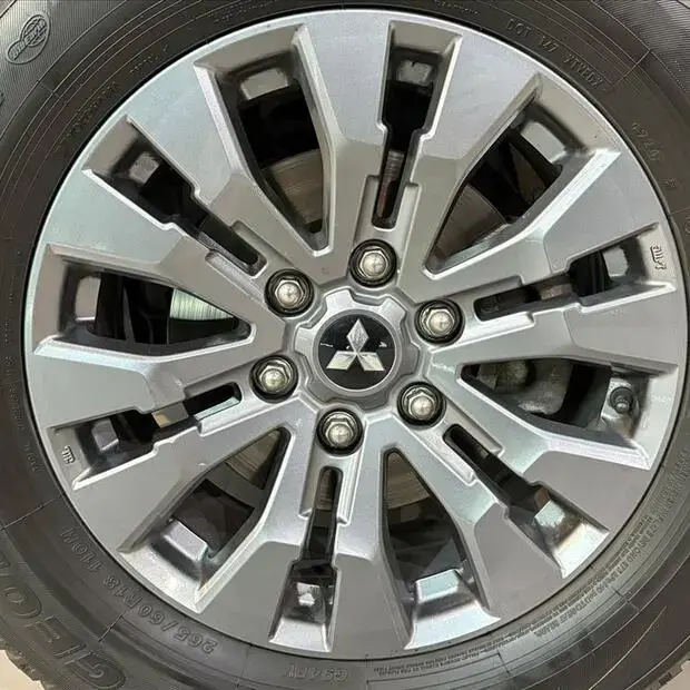 Mitsubishi TRITON 2.4 BITURBO DIESEL CD HPE-S 4X4 AUTOMÁTICO