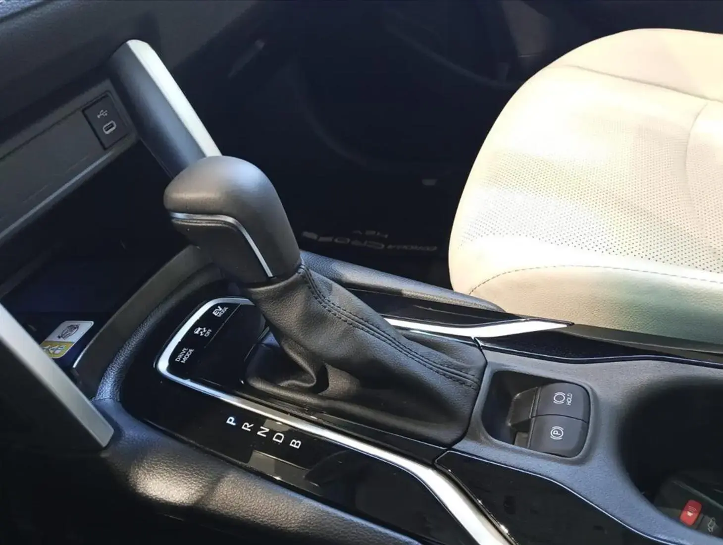 galeria COROLLA CROSS