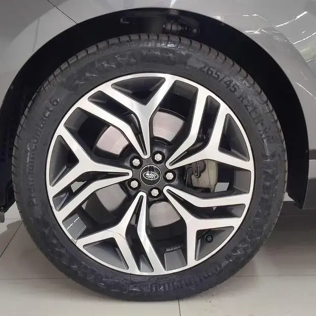 Land Rover Range Rover Velar 3.0 V6 S/C R-Dynamic SE 4WD