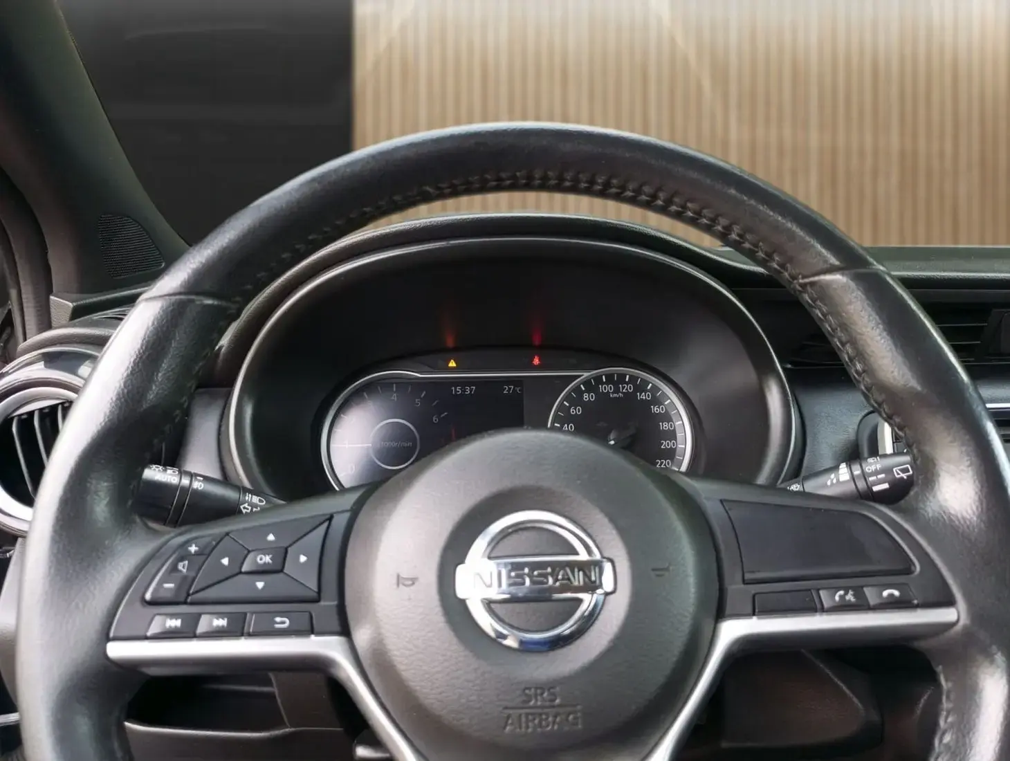 galeria KICKS SL 1.6 16V FlexStar 5p Aut.