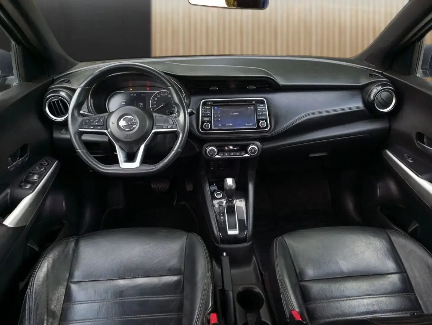 galeria KICKS SL 1.6 16V FlexStar 5p Aut.