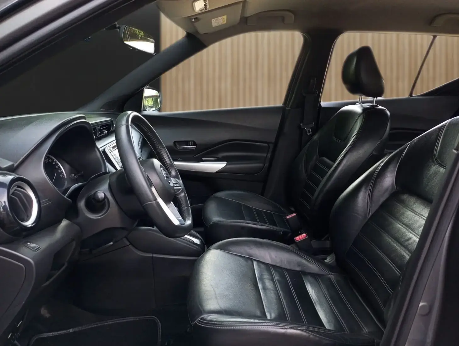 galeria KICKS SL 1.6 16V FlexStar 5p Aut.