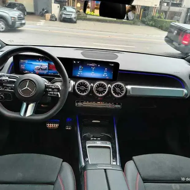 Mercedes Benz GLB 220 4M AMG Line