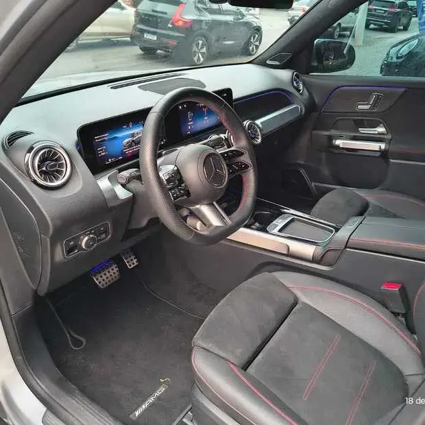 Mercedes Benz GLB 220 4M AMG Line