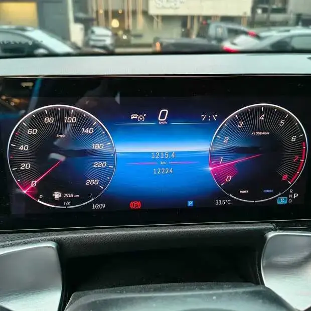 Mercedes Benz GLB 220 4M AMG Line