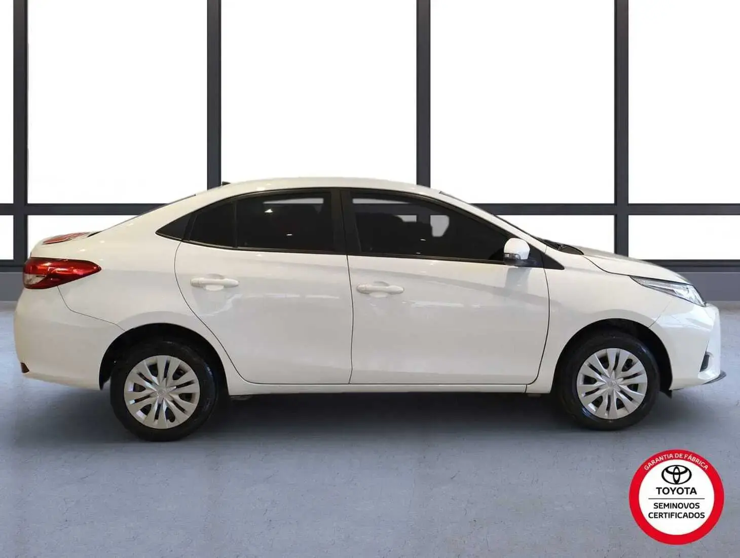 galeria Yaris Sedan