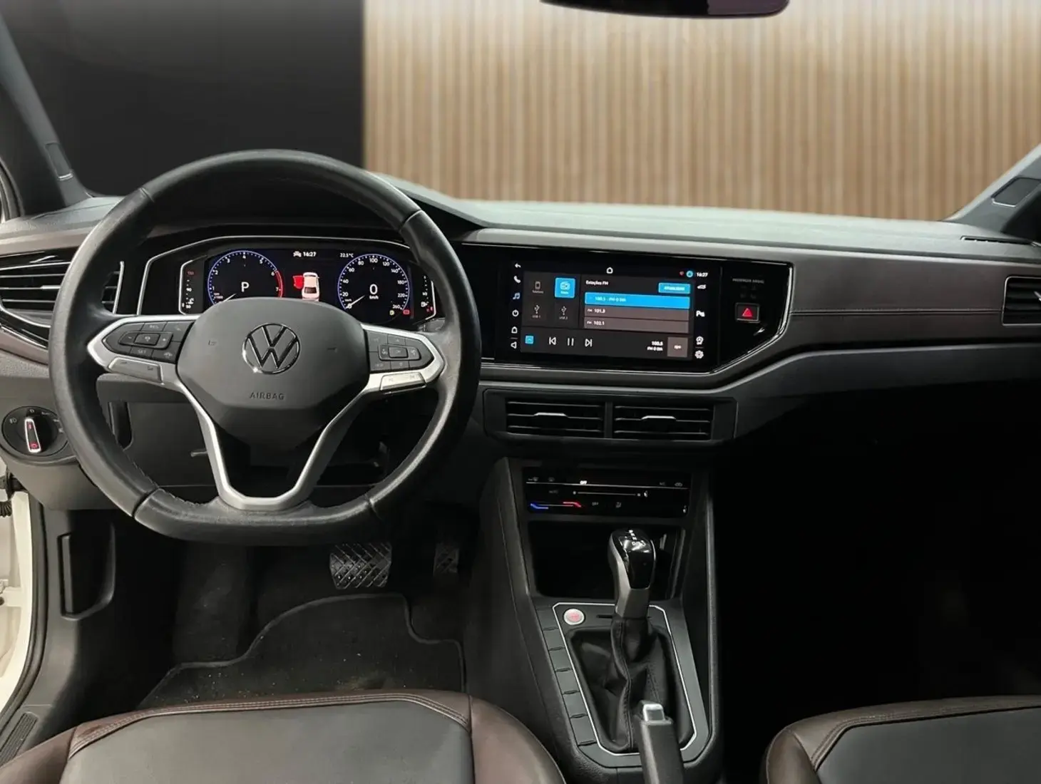 galeria VIRTUS Highline 200 TSI 1.0 Flex 12V Aut