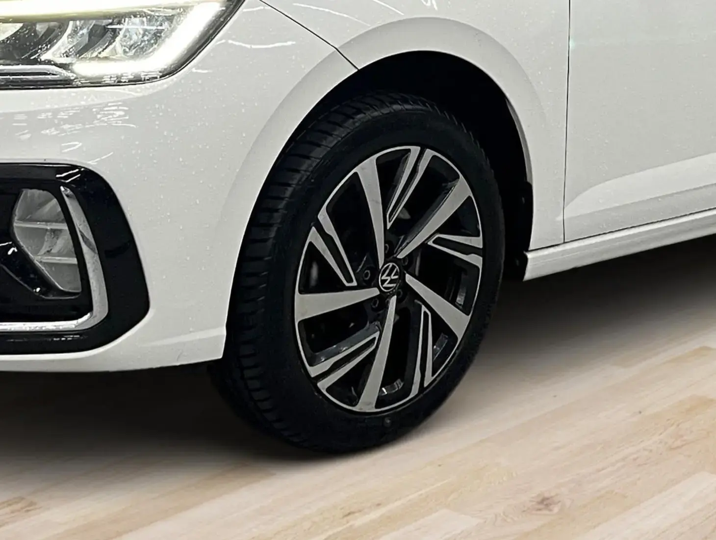 galeria VIRTUS Highline 200 TSI 1.0 Flex 12V Aut