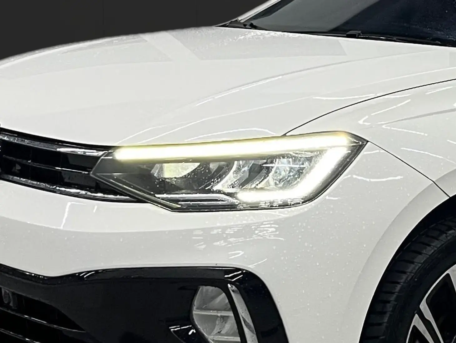 galeria VIRTUS Highline 200 TSI 1.0 Flex 12V Aut