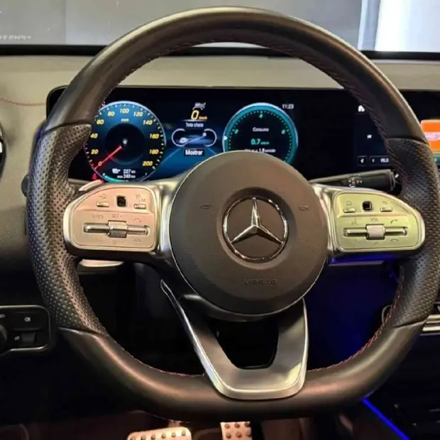 Mercedes Benz EQB 250 66,5 KW ELÉTRICO