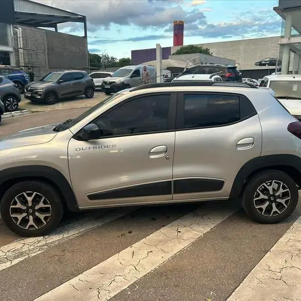 Renault KWID 1.0 12V SCE FLEX OUTSIDER MANUAL