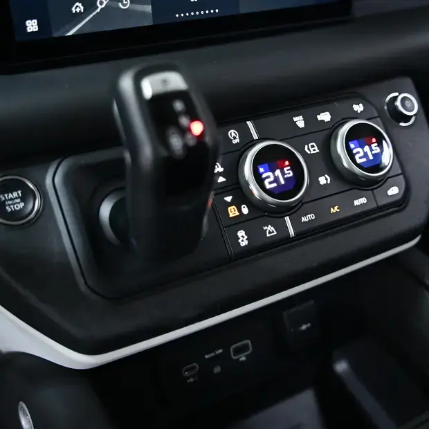 Land Rover Defender 90 S 3.0 Turbodiesel (Aut.) (Híb.)