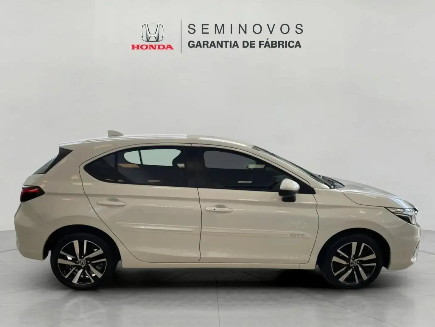 galeria CITY HATCH EXL