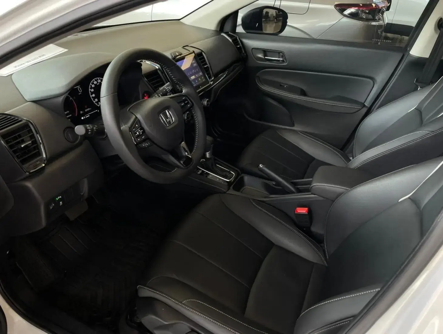 galeria CITY HATCH EXL