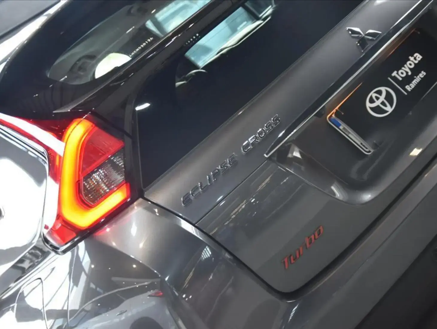 galeria ECLIPSE CROSS