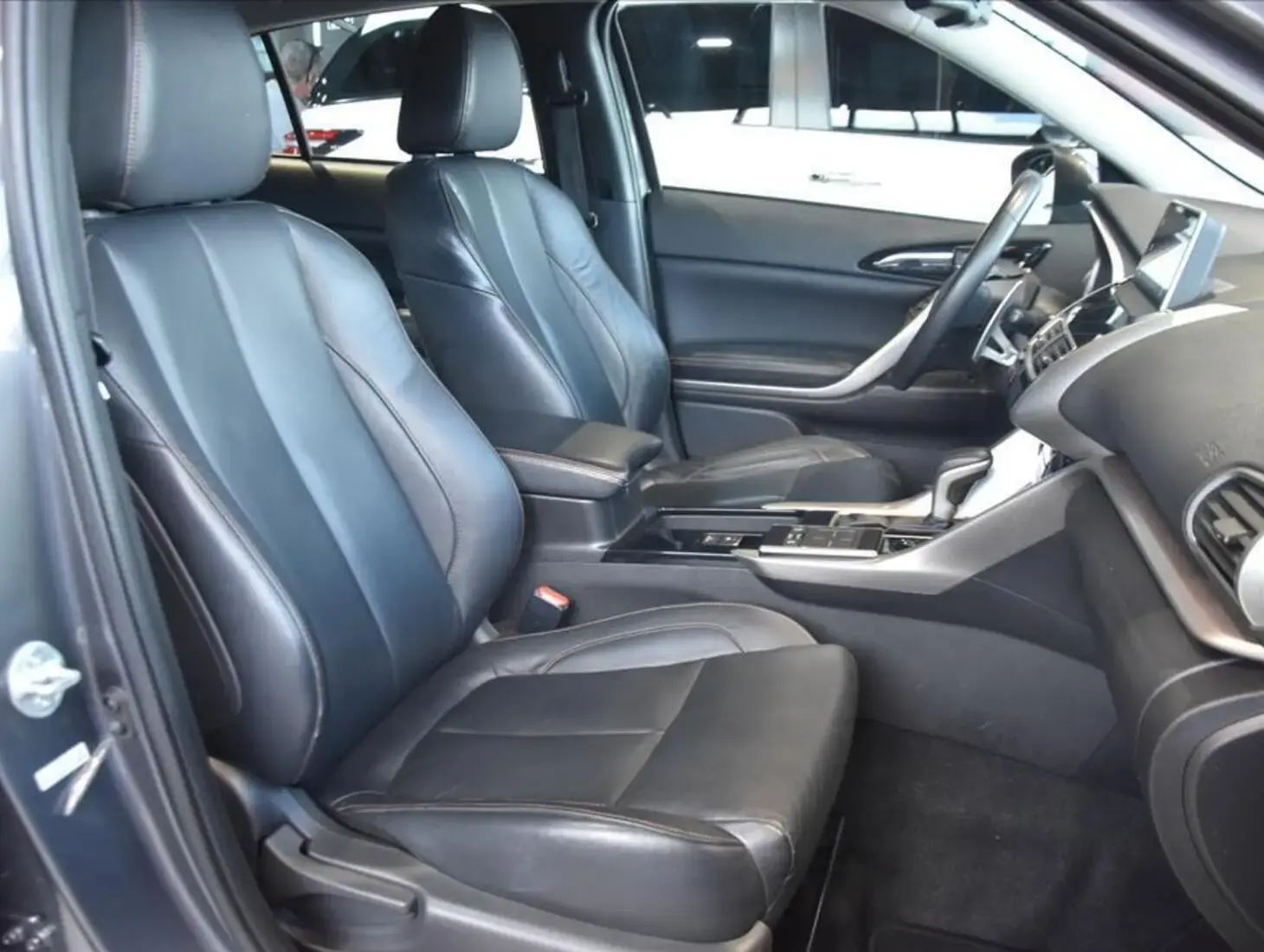 galeria ECLIPSE CROSS