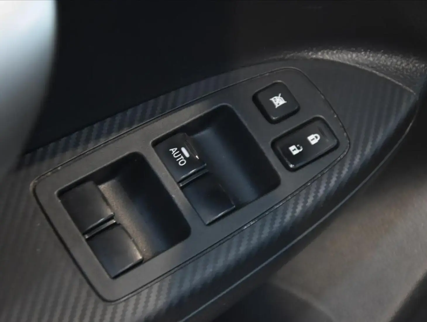 galeria ECLIPSE CROSS