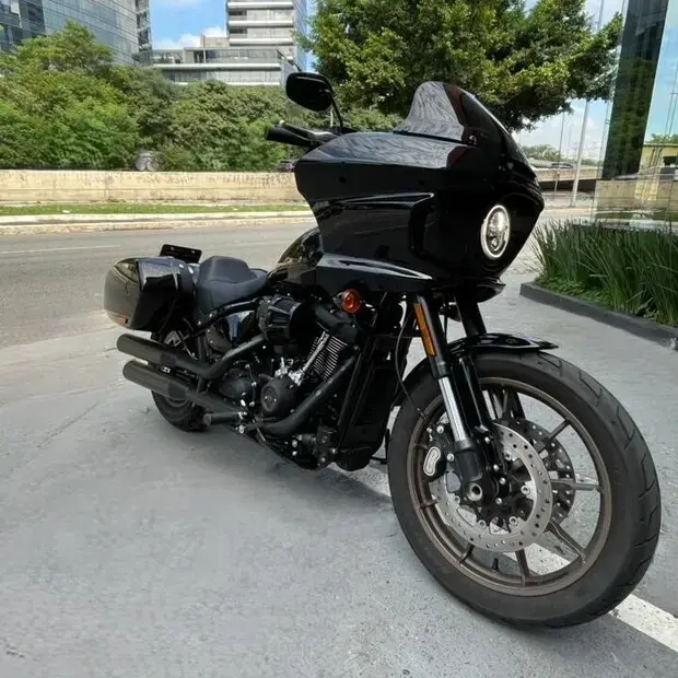 Harley Davidson Low Rider ST