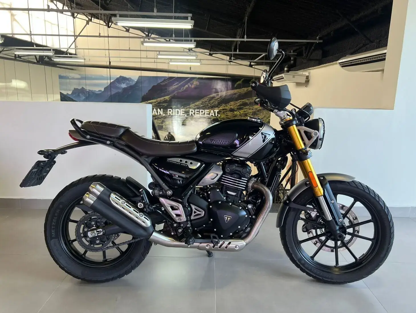 galeria Scrambler 400 X