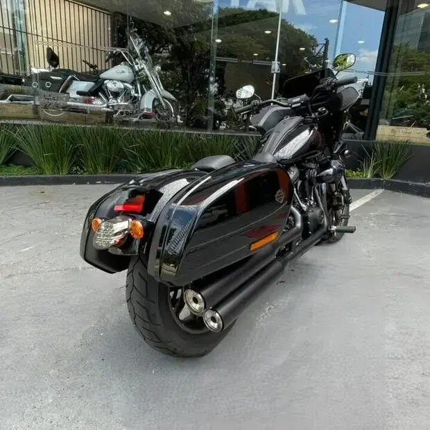 Harley Davidson Low Rider ST