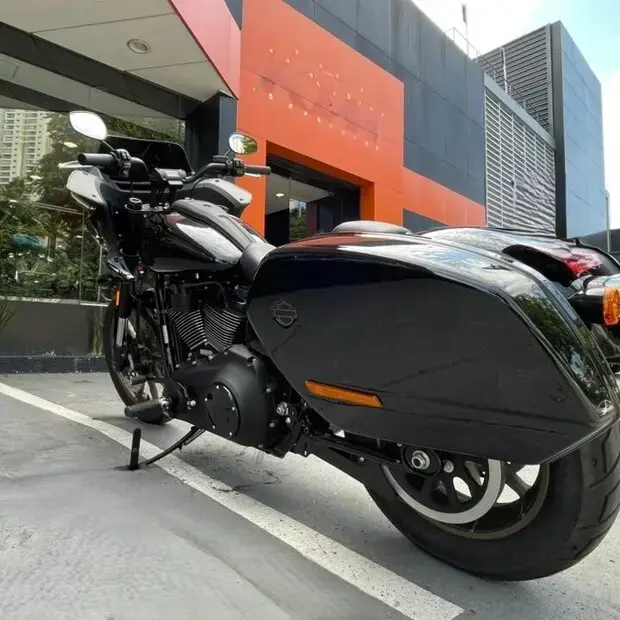 Harley Davidson Low Rider ST