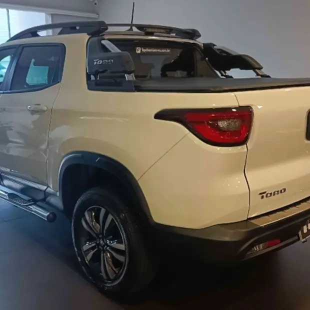 Fiat TORO 1.3 TURBO 270 FLEX FREEDOM AT6