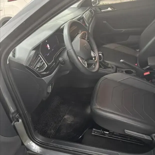 Volkswagen POLO 1.0 170 TSI HIGHLINE AUTOMÁTICO