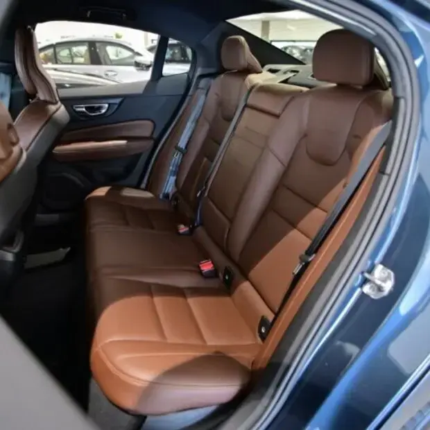 Volvo S60 T4 MOMENTUM 2.0