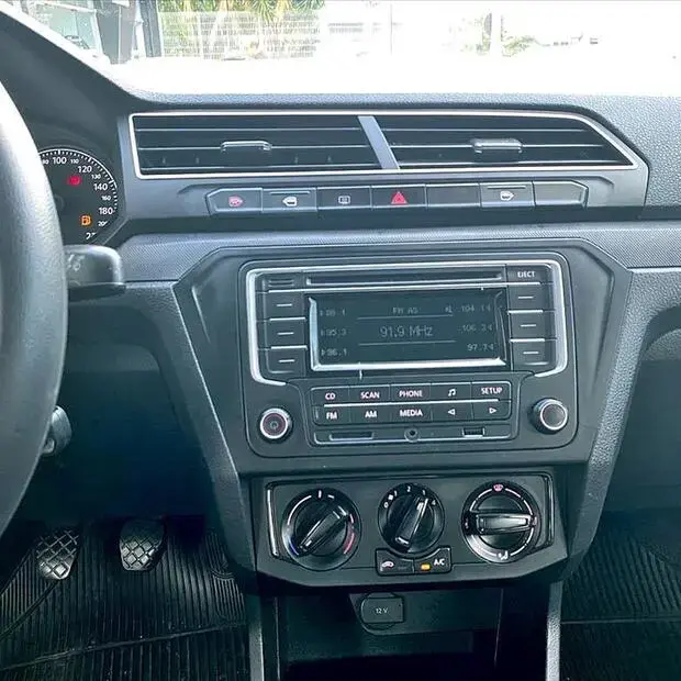 Volkswagen VOYAGE 1.0 12V MPI TOTALFLEX 4P MANUAL