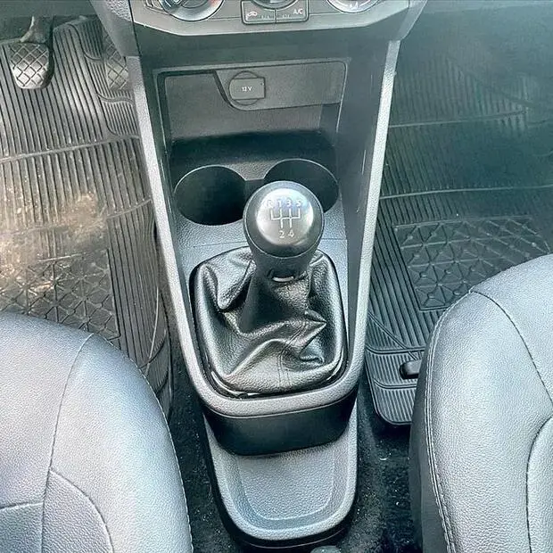 Volkswagen VOYAGE 1.0 12V MPI TOTALFLEX 4P MANUAL