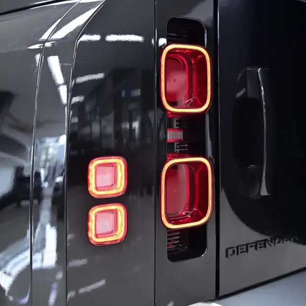 Land Rover Defender 90 S 3.0 Turbodiesel (Aut.) (Híb.)