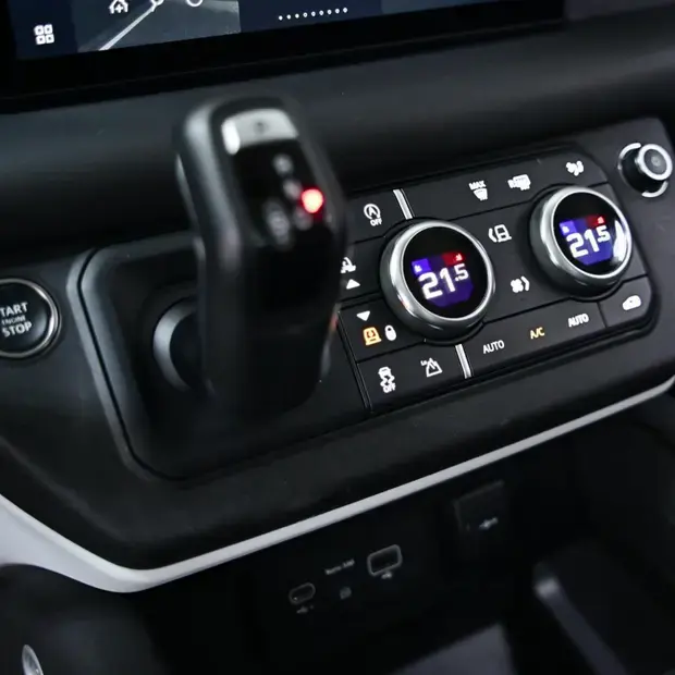 Land Rover Defender 90 S 3.0 Turbodiesel (Aut.) (Híb.)