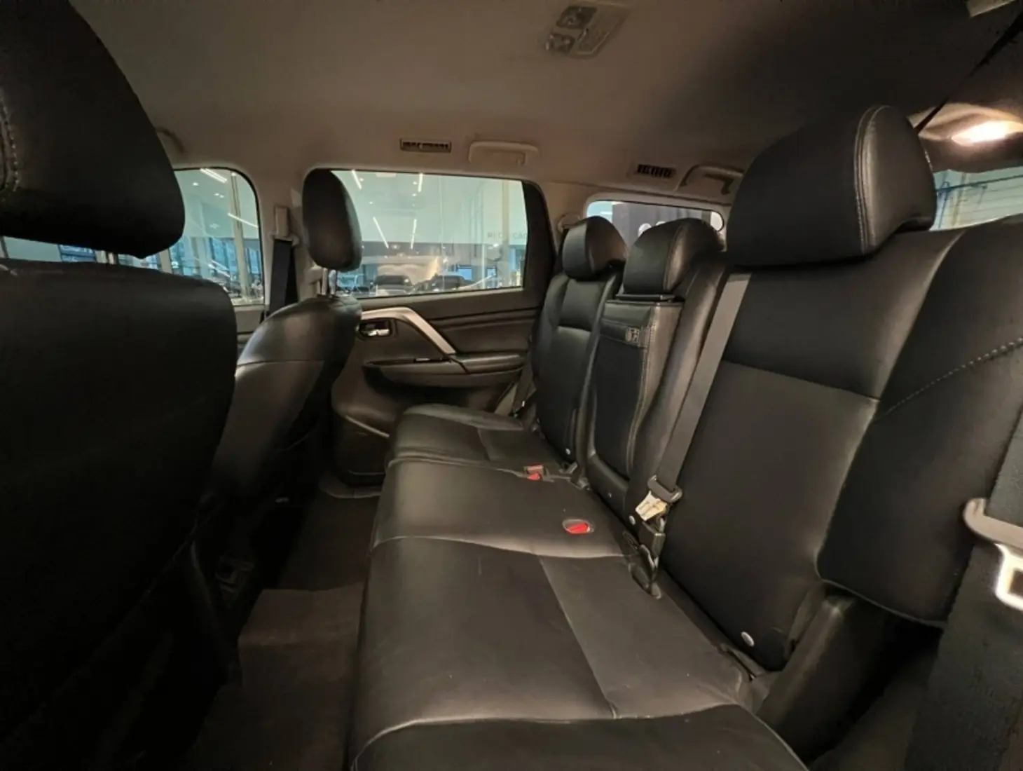 galeria PAJERO SPORT