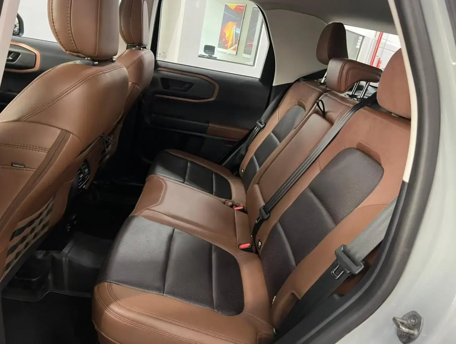 galeria Bronco Sport