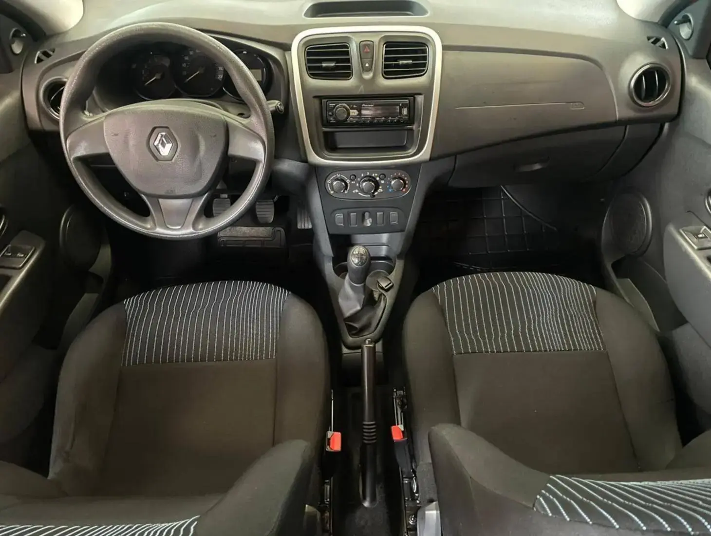 galeria SANDERO AUTHENTIQUE