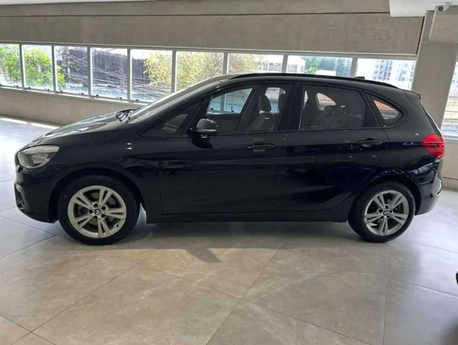 galeria 220i Active Tourer