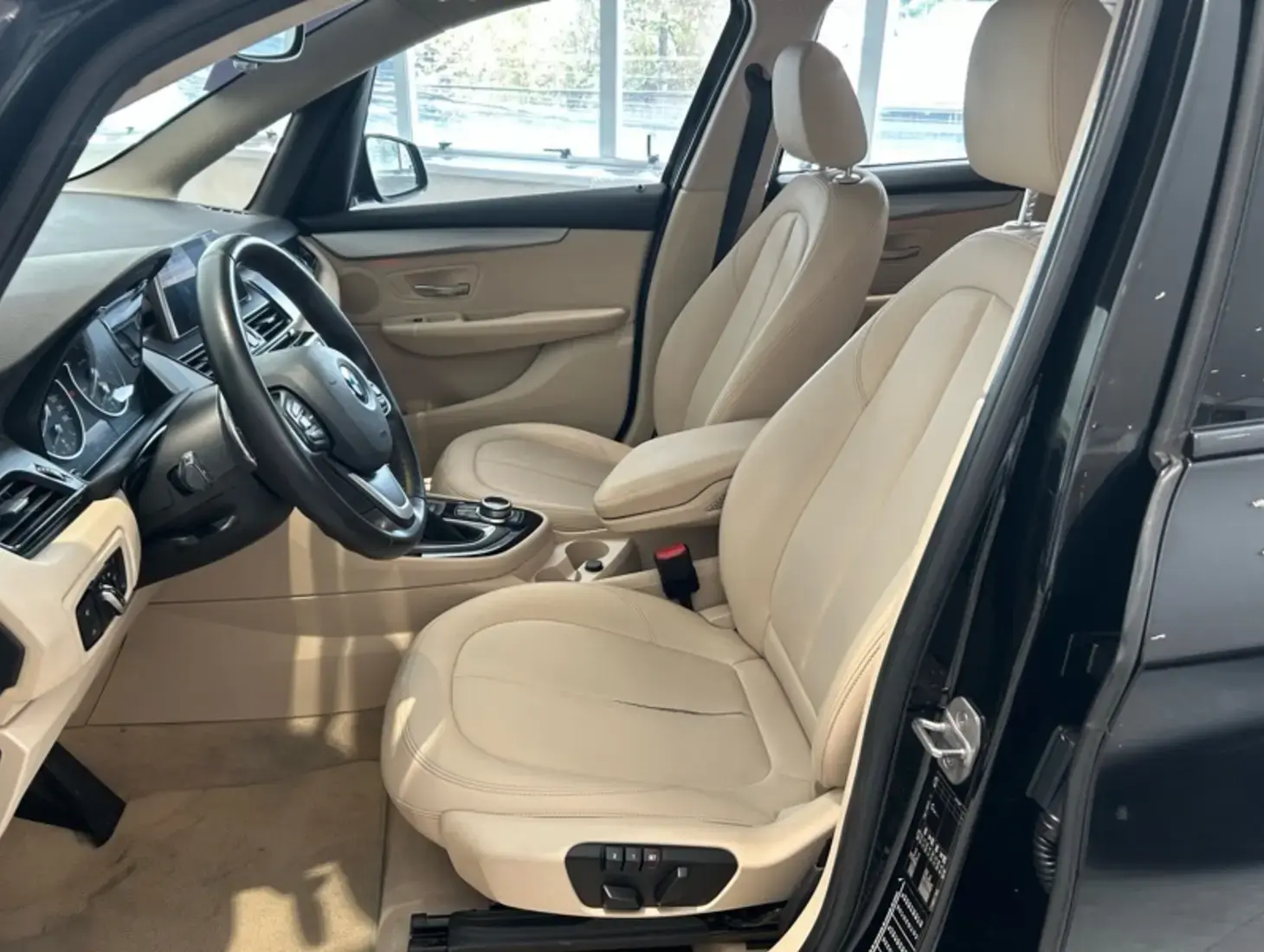 galeria 220i Active Tourer