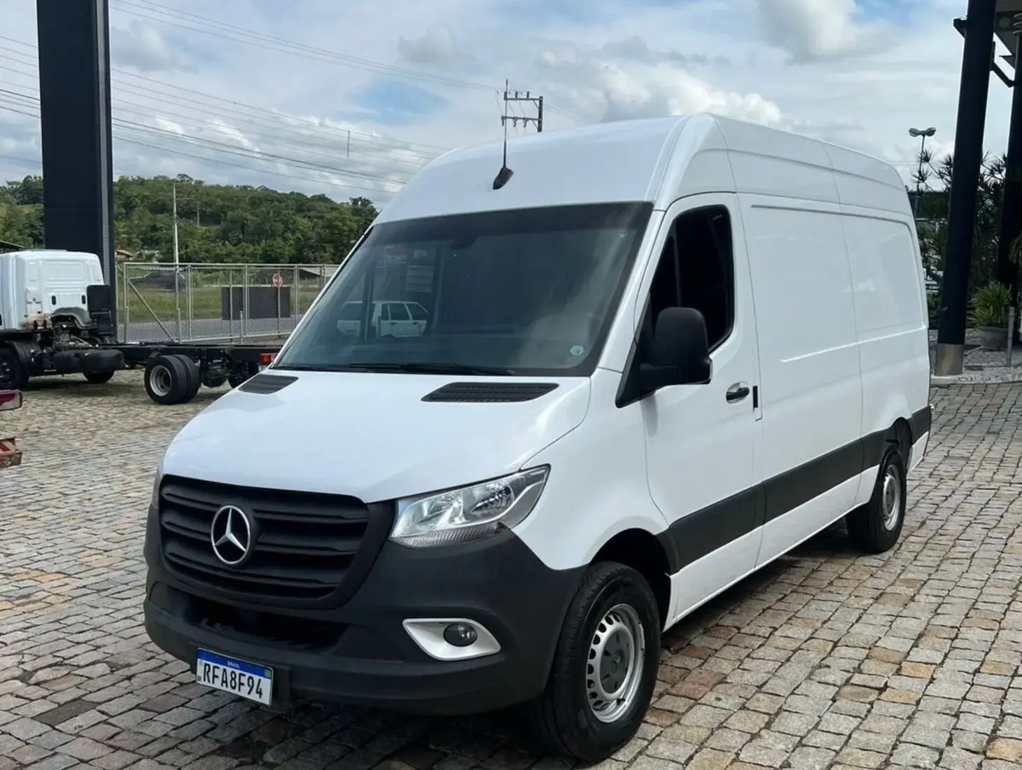 galeria SPRINTER 416 FURGÃO LONGA TETO ALTO