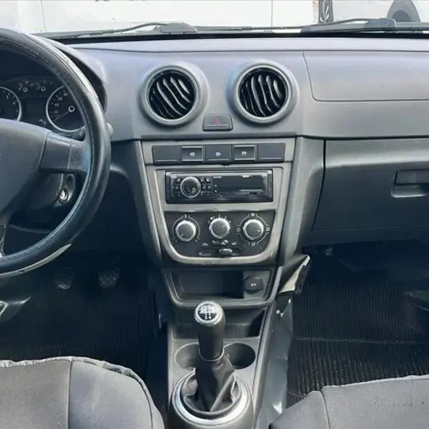 Volkswagen VOYAGE 1.0 MI 8V FLEX 4P MANUAL