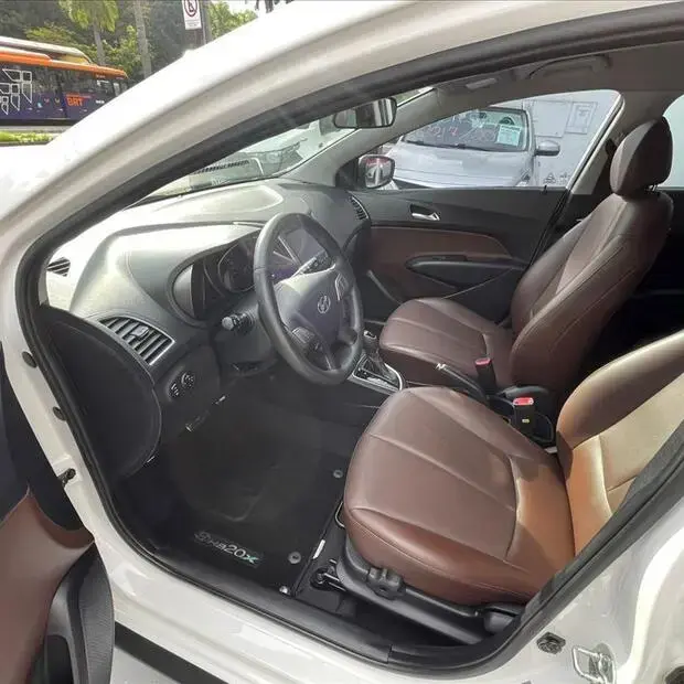 Hyundai HB20X 1.6 16V PREMIUM FLEX 4P AUTOMÁTICO