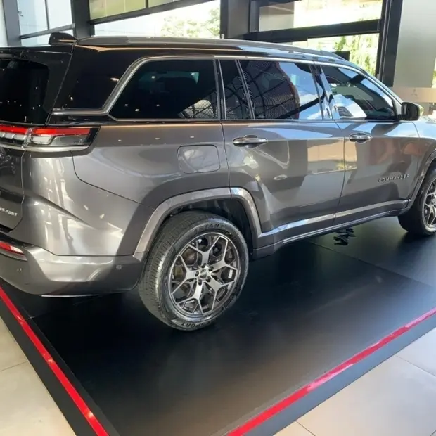 Jeep COMMANDER 2.0 TD380 TURBO DIESEL OVERLAND AT9