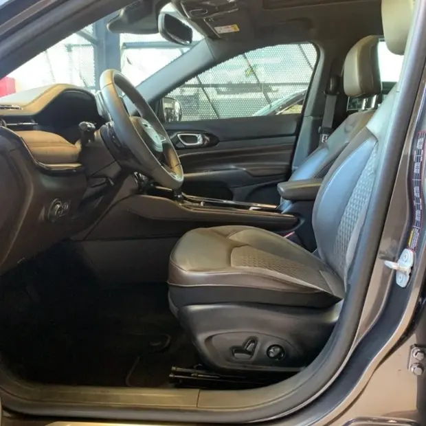 Jeep COMMANDER 2.0 TD380 TURBO DIESEL OVERLAND AT9